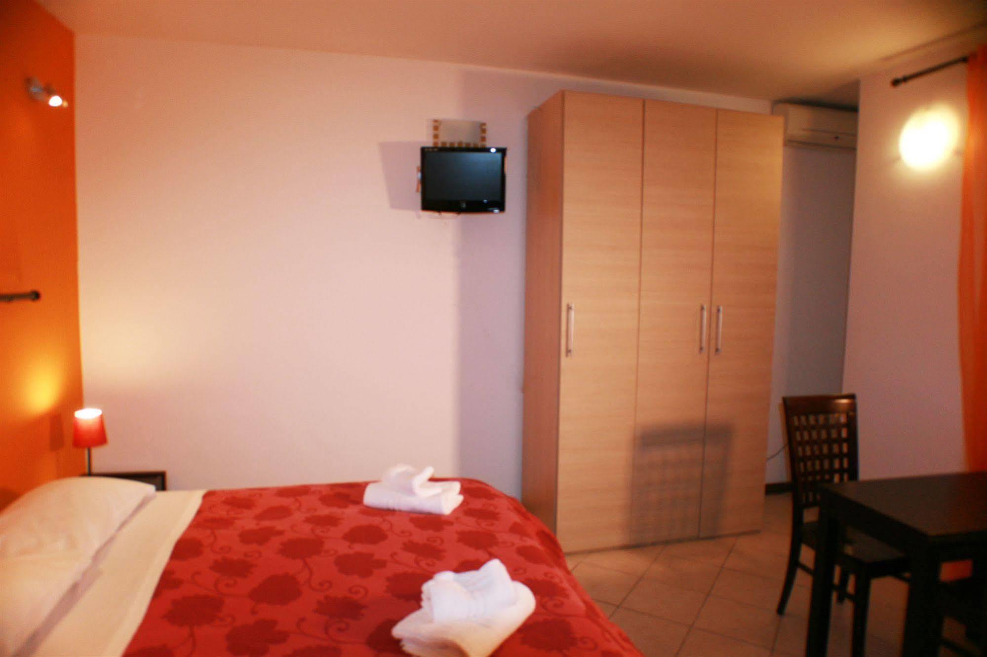 רומא Macao Rooms מראה חיצוני תמונה